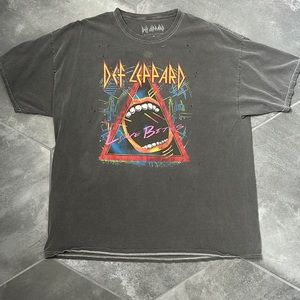 Oversized Def Leopard t-shirt